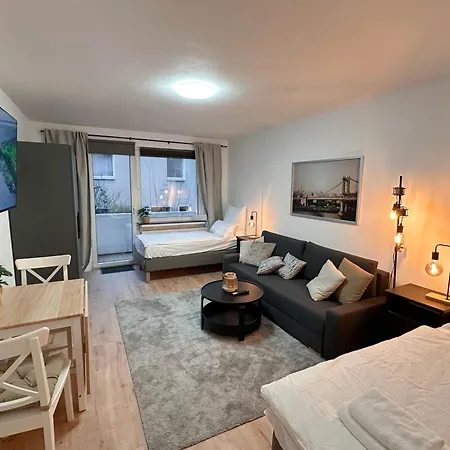 With 2 Individual Beds And Sleeping Sofa And Kitchen * Essen