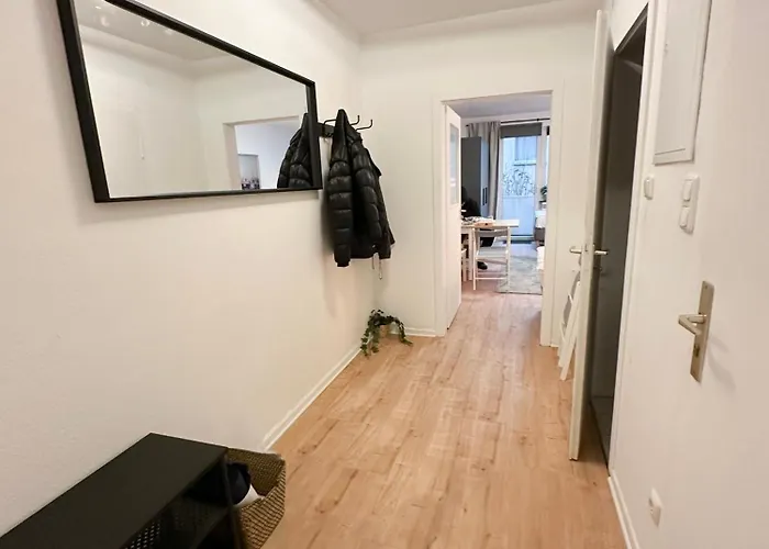 With 2 Individual Beds And Sleeping Sofa And Kitchen Essen